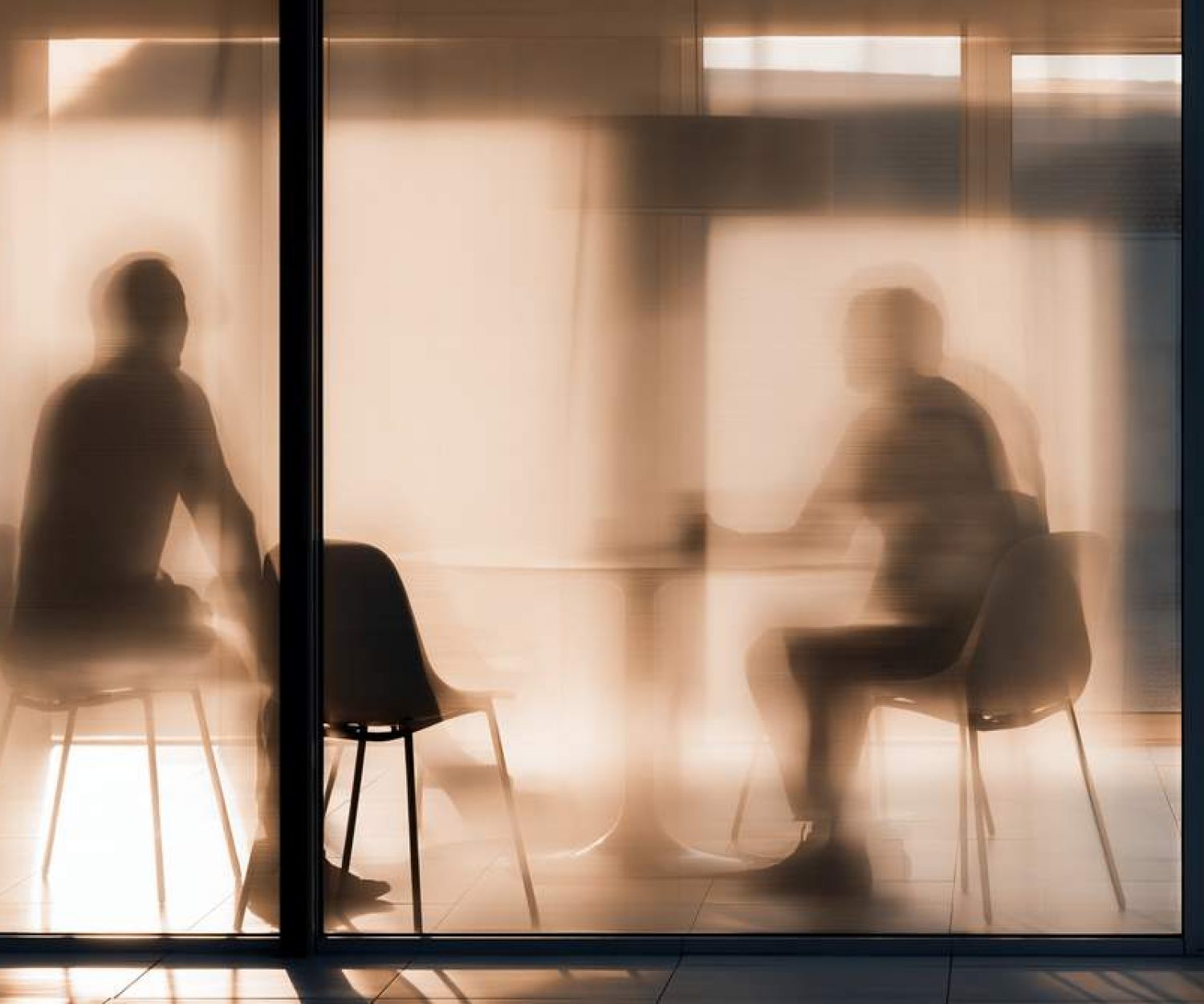 Unterschied zwischen Konfliktgespräch und Mediation